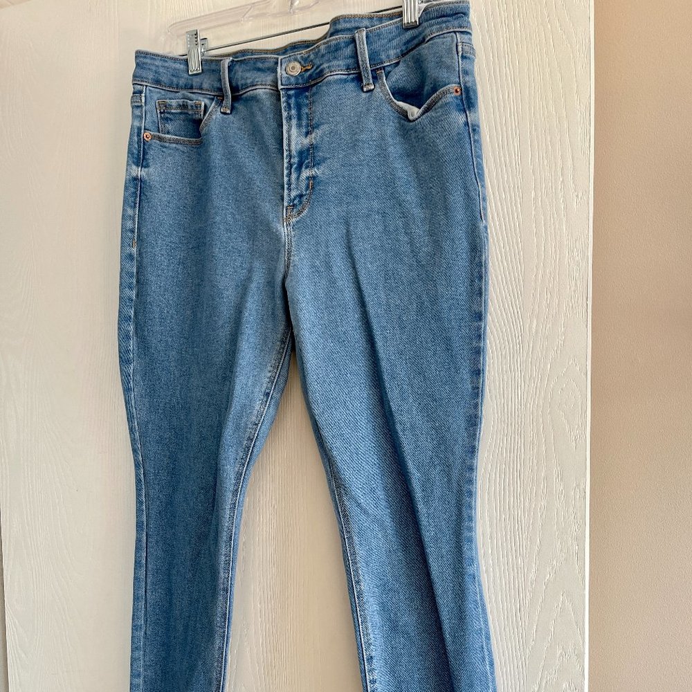 Old Navy Rockstar Super Skinny High Rise Jeans